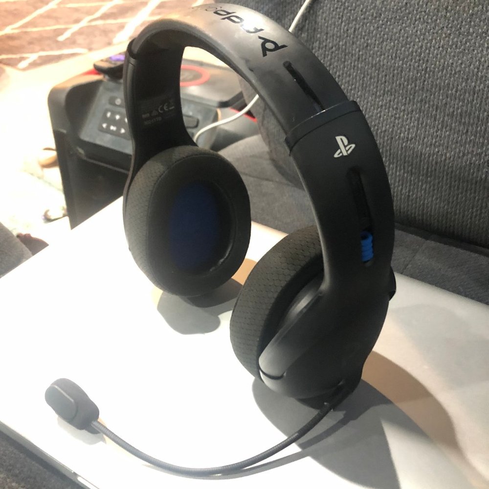 Playstation 5 & 4 LVL50 Wireless Stereo Headset with Noise Cancelling Microphone